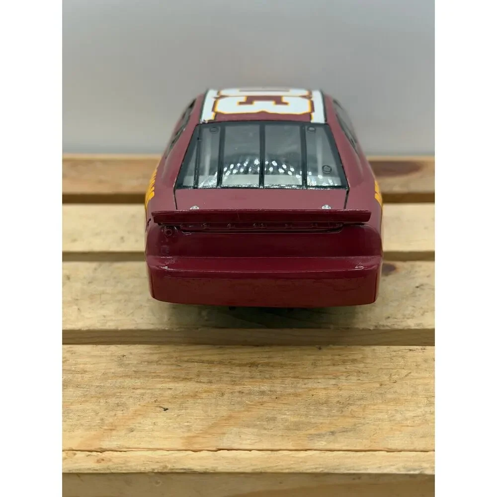 2004 Action Performance McArthur NFL Washington Redskins03 1:24Diecast Stock Car